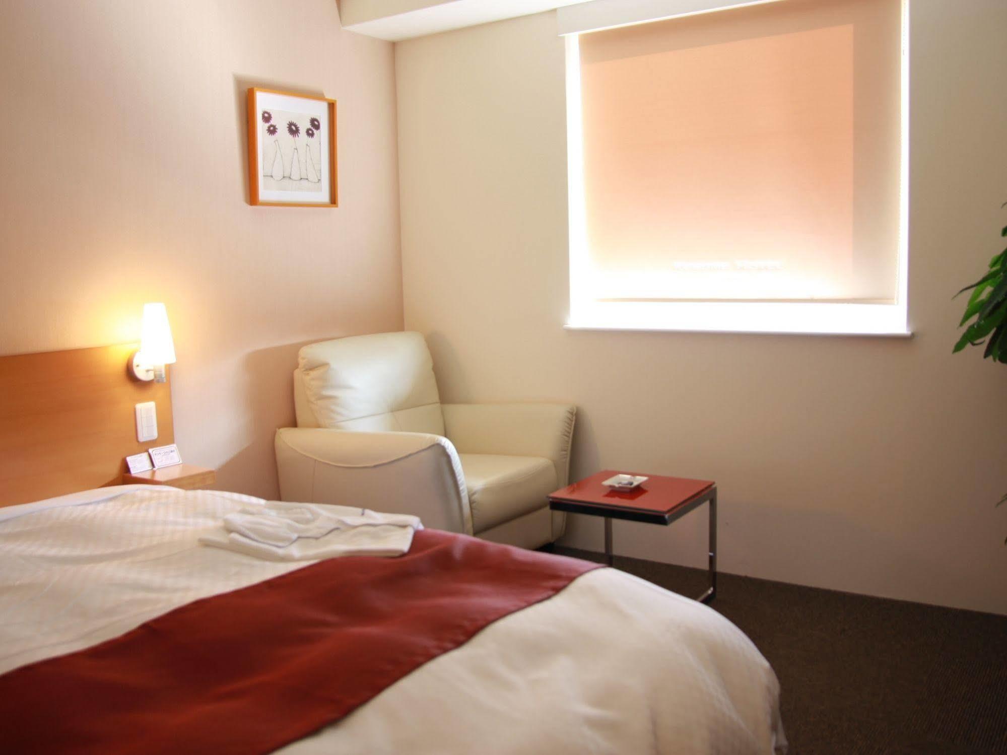 Kurume Hotel Esprit מראה חיצוני תמונה