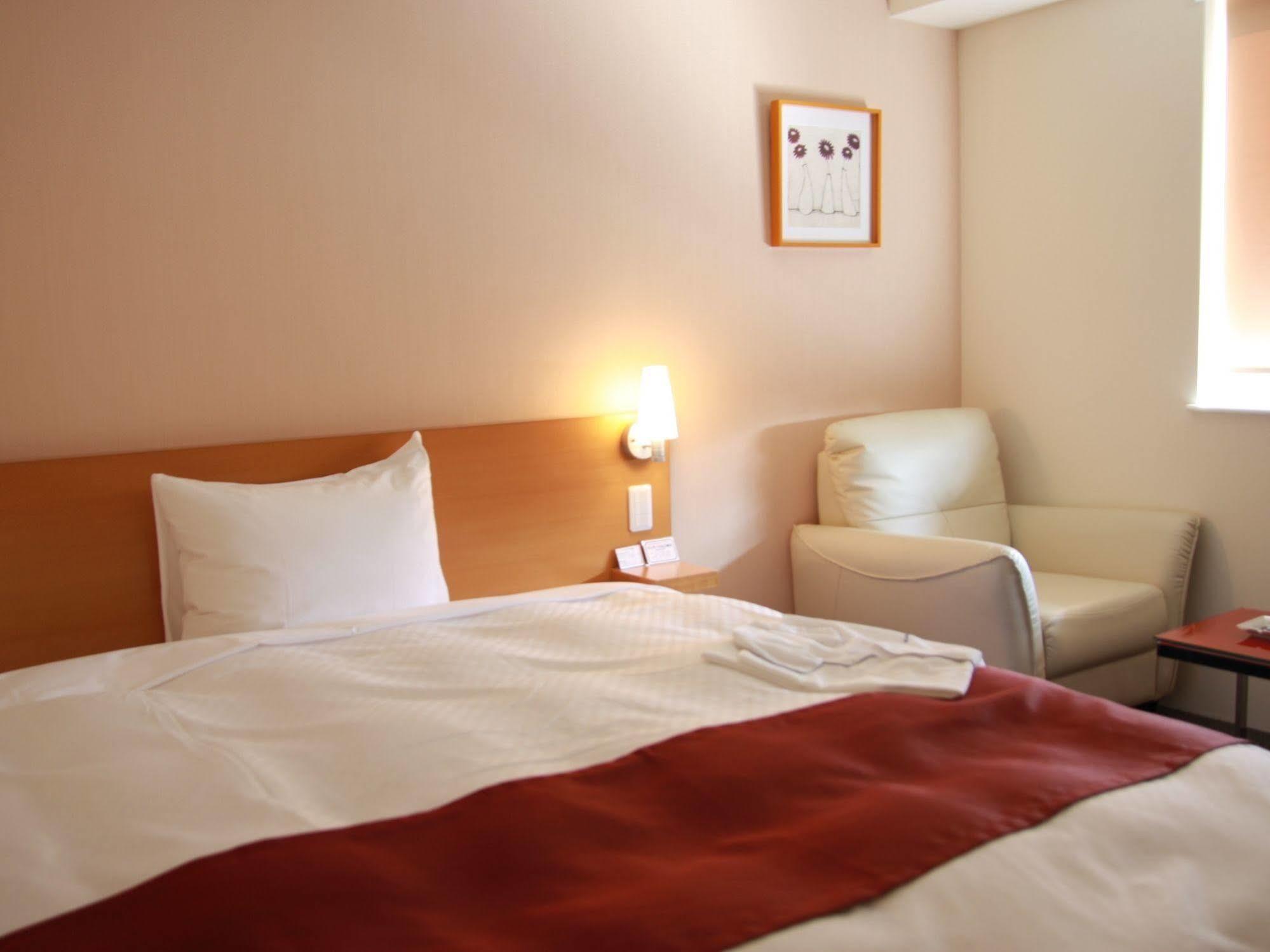 Kurume Hotel Esprit מראה חיצוני תמונה